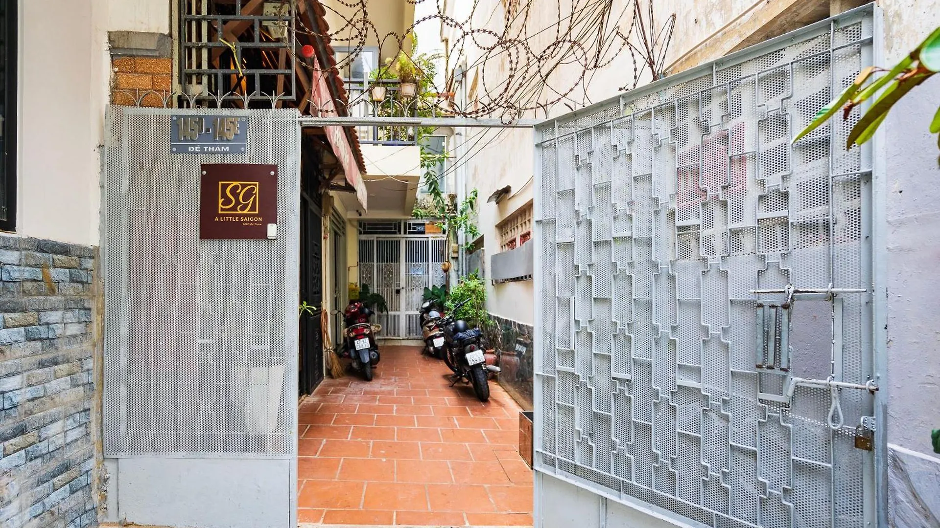 A Little Saigon Hotel - Bui Vien Walking Street Ho Chi Minh City Aparthotel