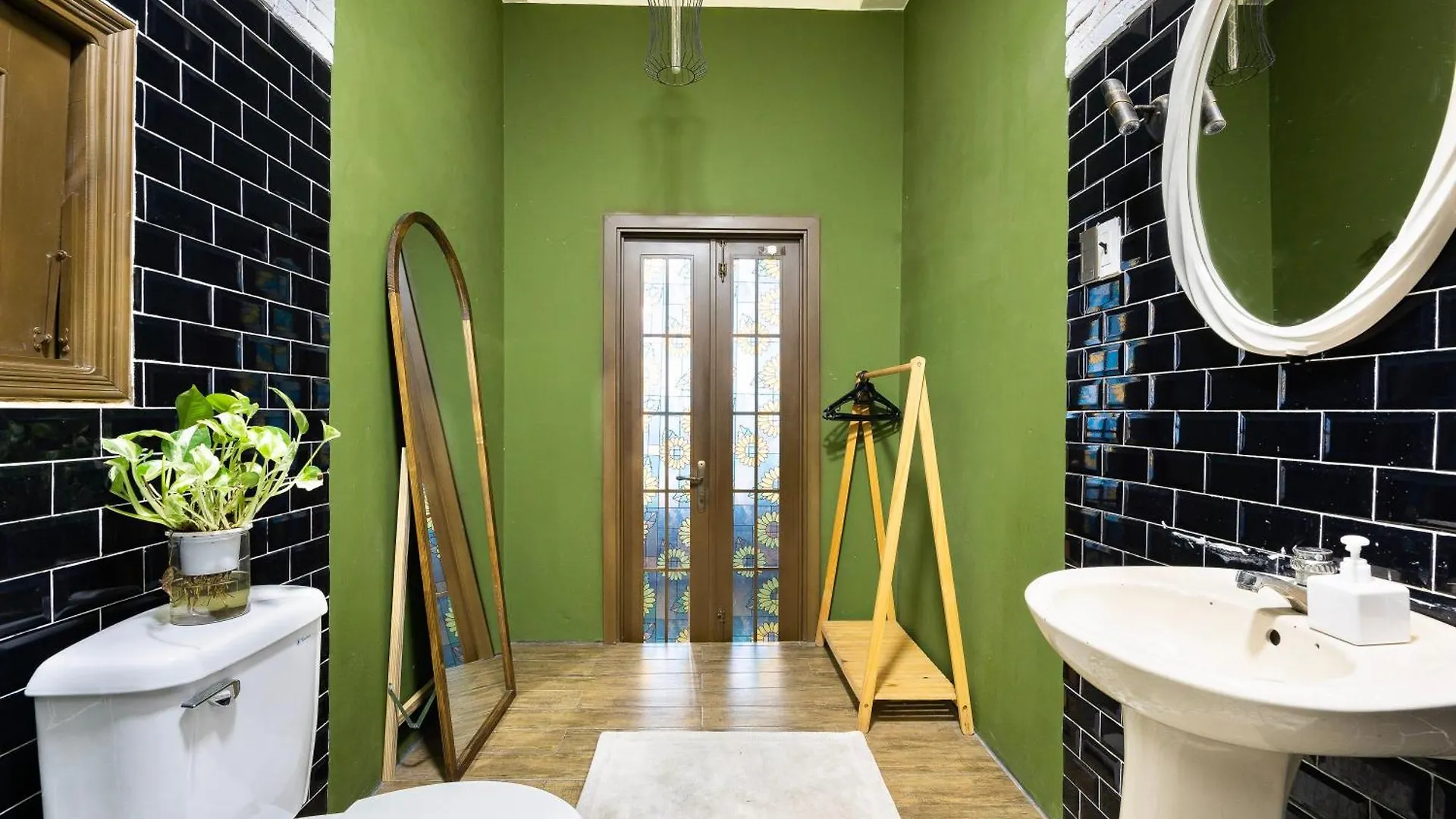 A Little Saigon Hotel - Bui Vien Walking Street Ho Chi Minh City
