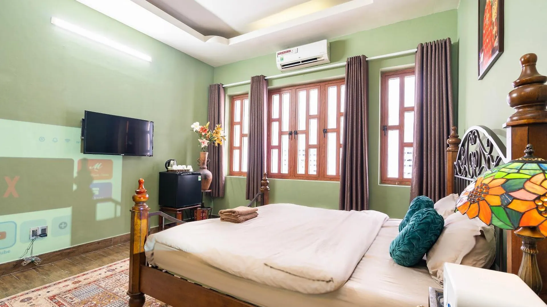הו צ'י מין סיטי A Little Saigon Hotel - Bui Vien Walking Street מלון דירות